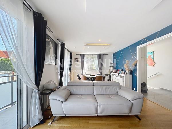 A vendre maison située à Morangis proche des commerces, des écoles et des transports. Proximité immédiate des réseaux routiers en direction de Paris, Antony, Massy, Palaiseau notamment.