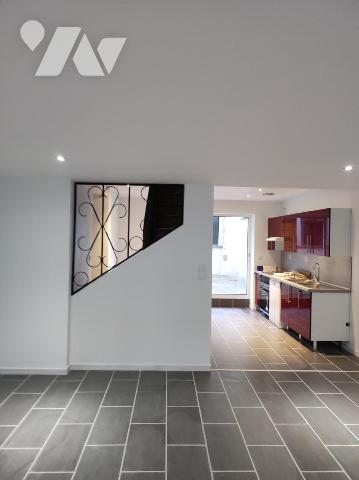 Maison de ville de 98m² entièrement rénovée au coeur de BEAUMONT SUR SARTHE