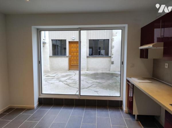 Maison de ville de 98m² entièrement rénovée au coeur de BEAUMONT SUR SARTHE