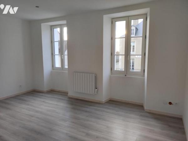 Maison de ville de 98m² entièrement rénovée au coeur de BEAUMONT SUR SARTHE