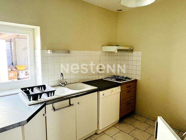 À vendre en plein centre du Lude , charmante maison de ville idéale pour un premier achat ou un investissement locatif.