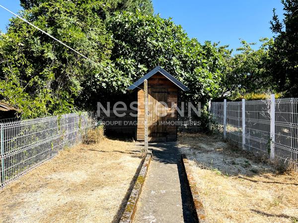 À vendre en plein centre du Lude , charmante maison de ville idéale pour un premier achat ou un investissement locatif.