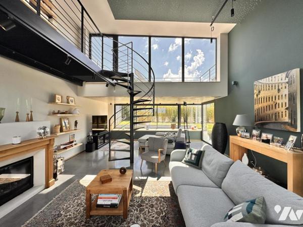 Rare sur le marché : Maison d'architecte de plain pied avec vue mer