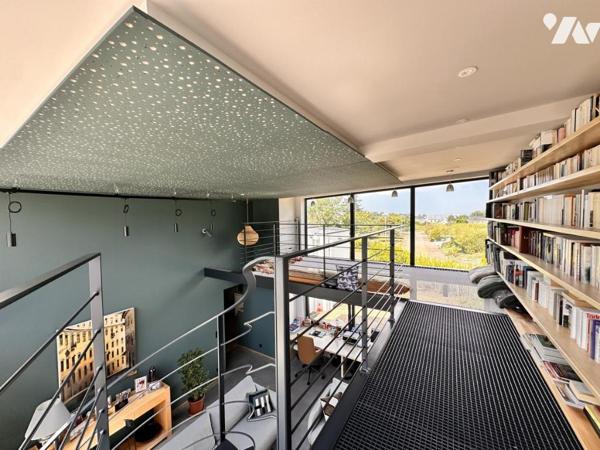 Rare sur le marché : Maison d'architecte de plain pied avec vue mer