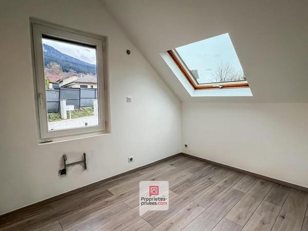 Saint Martin d'Uriage (38410) - Vente interactive - Maison 2 chambres + jardin