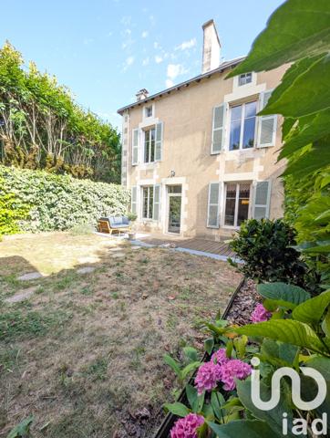 Maison à vendre 6 pièces 184 m² Lussac-les-Châteaux