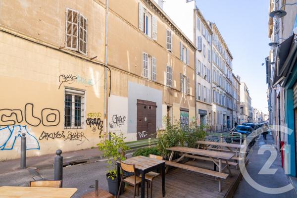 Parking à vendre  30 m 2   MARSEILLE  - 13006