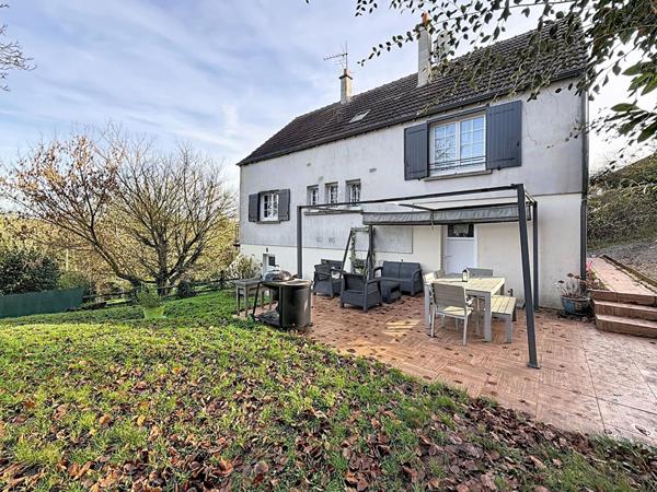 Maison Villiers Sur Morin - 4 chambres et 1 bureau - sous-sol total - jardin 983 m2