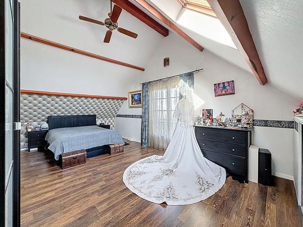 Maison Villiers Sur Morin - 4 chambres et 1 bureau - sous-sol total - jardin 983 m2