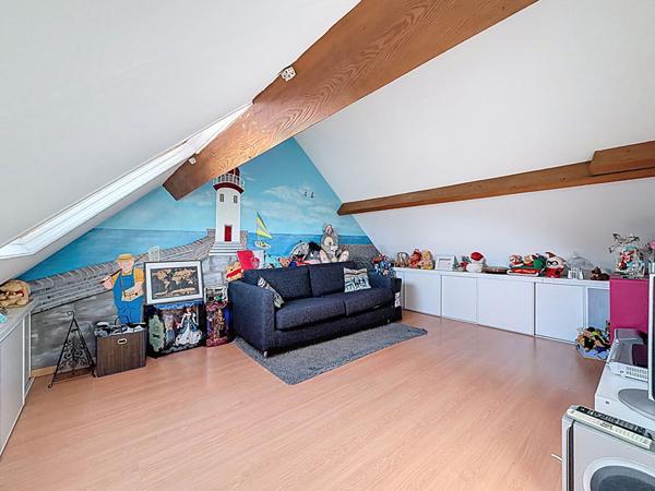 Maison Villiers Sur Morin - 4 chambres et 1 bureau - sous-sol total - jardin 983 m2