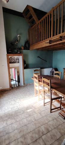 Maison à vendre ensemble de deux logements centre d'airvault (79)