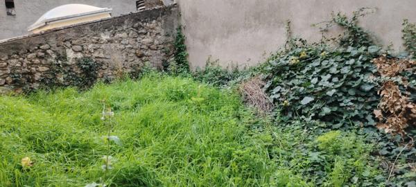 Maison à vendre ensemble de deux logements centre d'airvault (79)