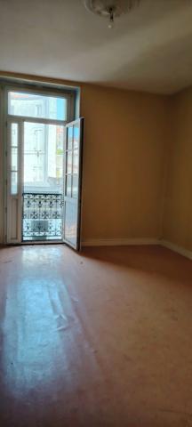 Maison à vendre ensemble de deux logements centre d'airvault (79)