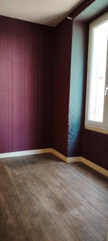 Maison à vendre ensemble de deux logements centre d'airvault (79)