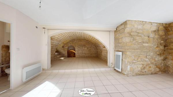 Local Commercial 2 pièces - 61 m²