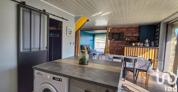 Maison traditionnelle 5 pièces de 86 m² à Saint-Pierre-Quiberon (56510)