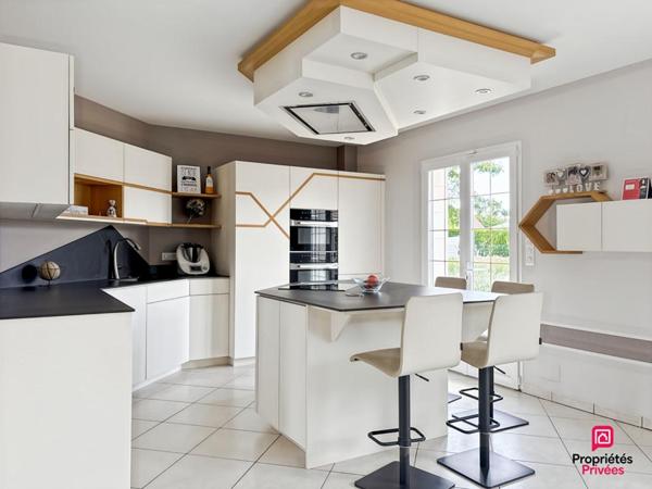Maison La Bazoge 8 pièce(s) 148 m2