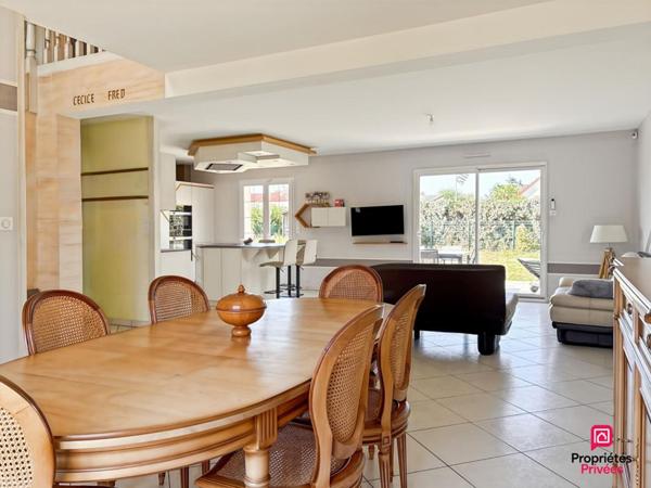 Maison La Bazoge 8 pièce(s) 148 m2