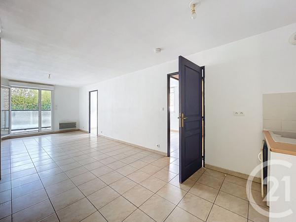 Appartement T3 à vendre  5 pièces - 55,73 m2 BAGNOLS SUR CEZE - 30