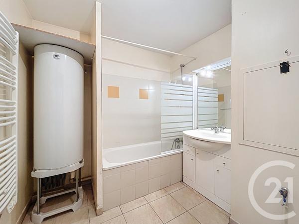 Appartement T3 à vendre  5 pièces - 55,73 m2 BAGNOLS SUR CEZE - 30