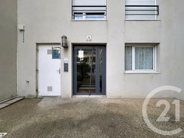 Appartement T3 à vendre  5 pièces - 55,73 m2 BAGNOLS SUR CEZE - 30