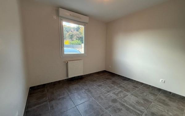 Maison à vendre    2 pièces •  Montélimar