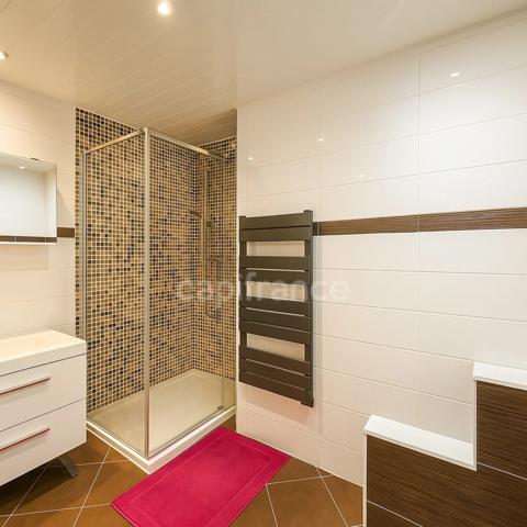 🏡 Grande maison familiale – 222 m² – 6 chambres – Terrain 3 927 m² –