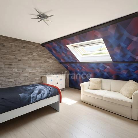 🏡 Grande maison familiale – 222 m² – 6 chambres – Terrain 3 927 m² –