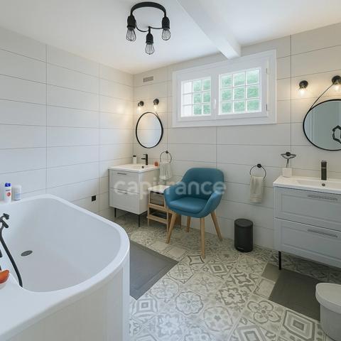 🏡 Grande maison familiale – 222 m² – 6 chambres – Terrain 3 927 m² –