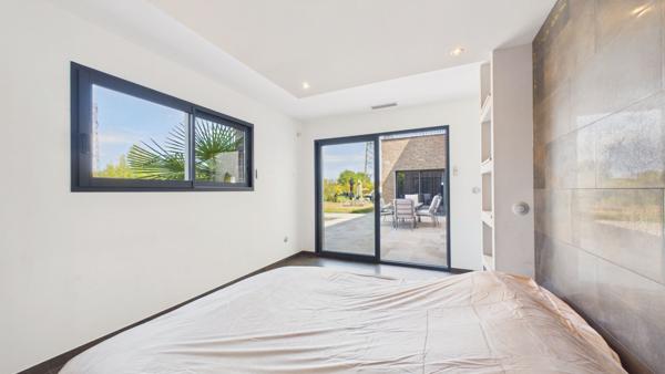 DOMAINE D'EXCEPTION de 300 m² habitables sur 3 hectares niché au calme et sans vis à vis. Montauban