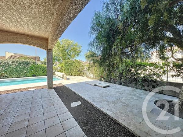 Maison à vendre  5 pièces - 185 m 2   PERPIGNAN  - 66