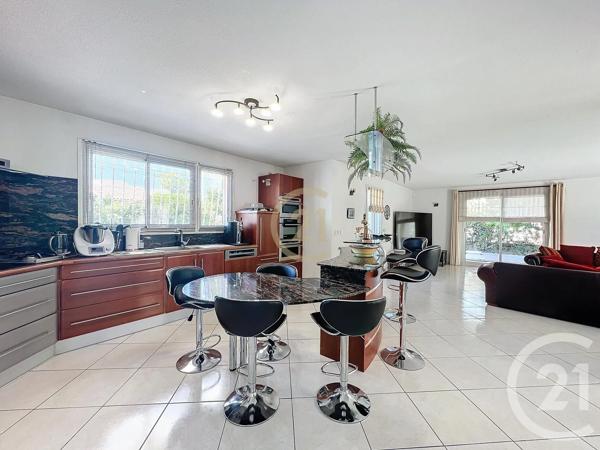 Maison à vendre  5 pièces - 185 m 2   PERPIGNAN  - 66