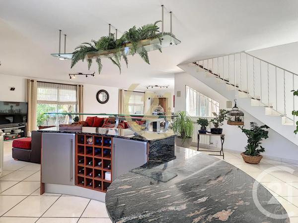 Maison à vendre  5 pièces - 185 m 2   PERPIGNAN  - 66