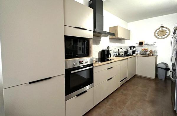 Appartement T3 de 87m2  avec grande terrasse