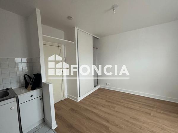 Location Studio 16.85 m² - 98-100 AVENUE SIMON BOLIVAR Paris 75019