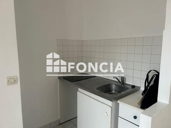 Location Studio 16.85 m² - 98-100 AVENUE SIMON BOLIVAR Paris 75019