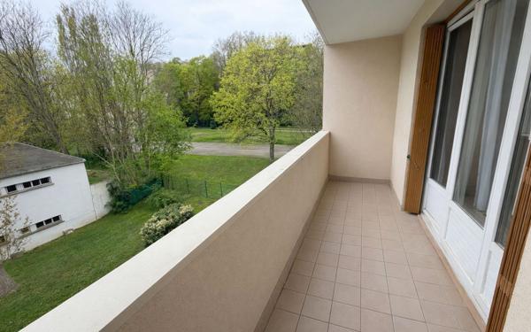 Appartement à vendre    4 pièces • 84,30 m2 Le Pecq