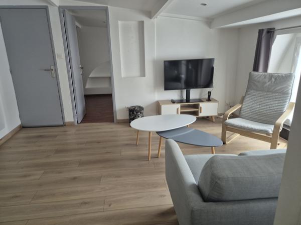 Lille (59260) Appartement T2 meublé avec garage – Emplacement recherché à Hellemmes