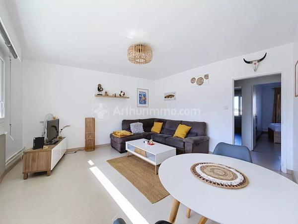 Vente                                                      Appartement
                        
                     2 pièces                      44 m2                     à Royat