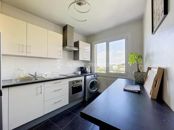 Vente                                                      Appartement
                        
                     2 pièces                      44 m2                     à Royat