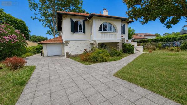 Achat - Maison Andernos-les-Bains 33510 7 pièces 169 m 2 1269 m 2