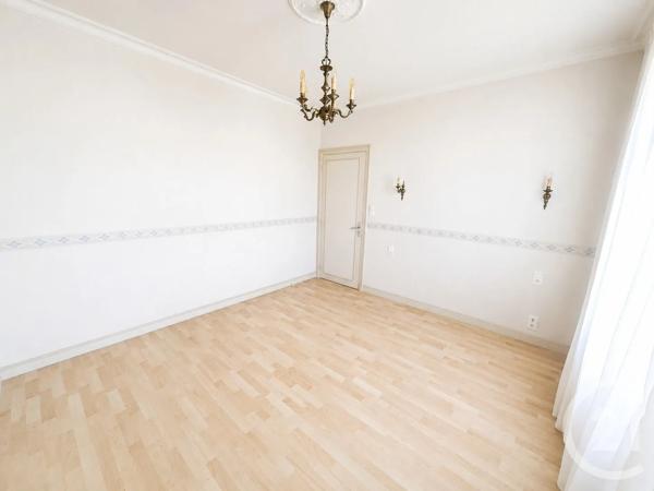 Maison à vendre  6 pièces - 95 m 2   CHATEAUBRIANT  - 44