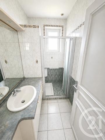 Maison à vendre  6 pièces - 95 m 2   CHATEAUBRIANT  - 44