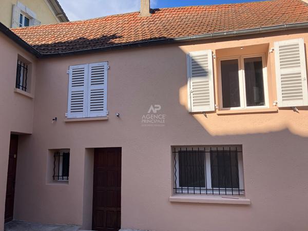 Maison - centre ville et parc - beaux volumes - 5 chambres €1 280 000 ** - Référence 4471