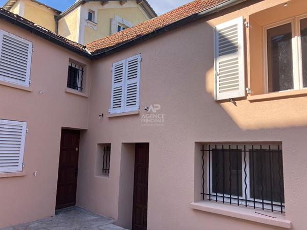 Maison - centre ville et parc - beaux volumes - 5 chambres €1 280 000 ** - Référence 4471