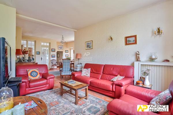 Maison - centre ville et parc - beaux volumes - 5 chambres €1 280 000 ** - Référence 4471