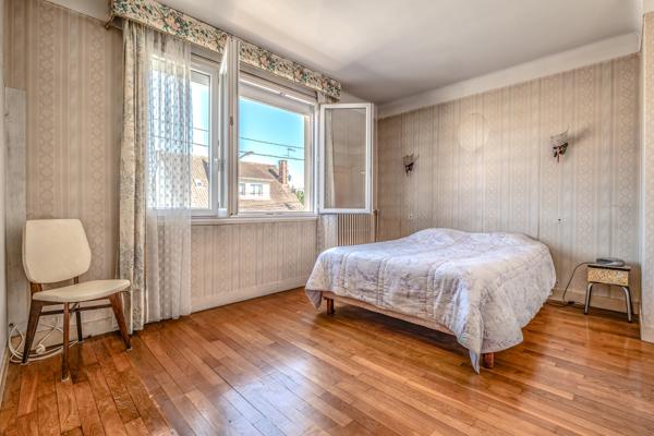 Maison de 3 pièces, jardin, sous-sol total et combles aménageables – Quartier des Chênes (Houilles)