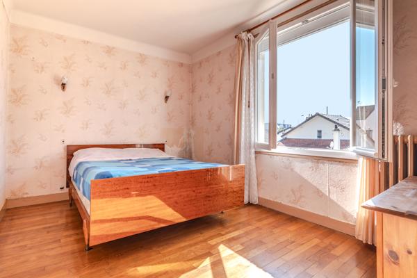 Maison de 3 pièces, jardin, sous-sol total et combles aménageables – Quartier des Chênes (Houilles)