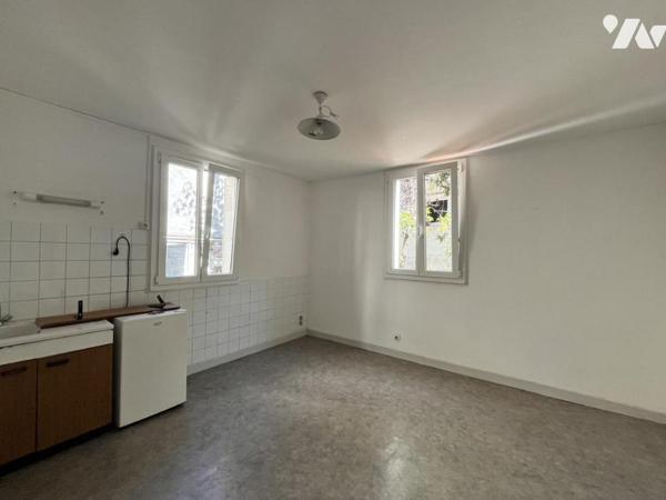 Besançon – Au cœur de la Boucle – Petit immeuble de charme 