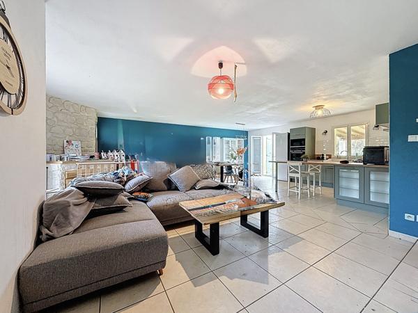 Plain-pied récent sur terrain de 3500 m²